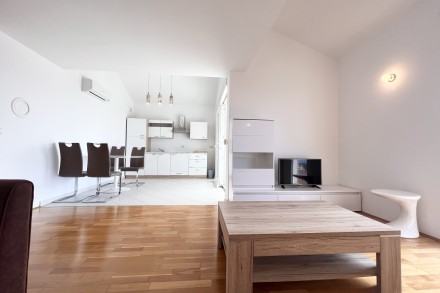 Novigrad, Apartment 3S+DB for sale, 338,000 €. (01357)
