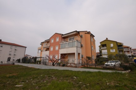 Stan u Novigradu (01107)