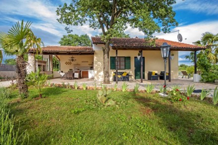 House near Rovinj (00526)